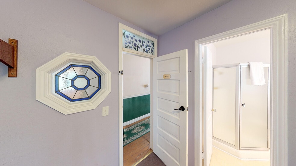 More Photos Of 815 Arrowhead Villa Dr, Crest Hotel For Sale