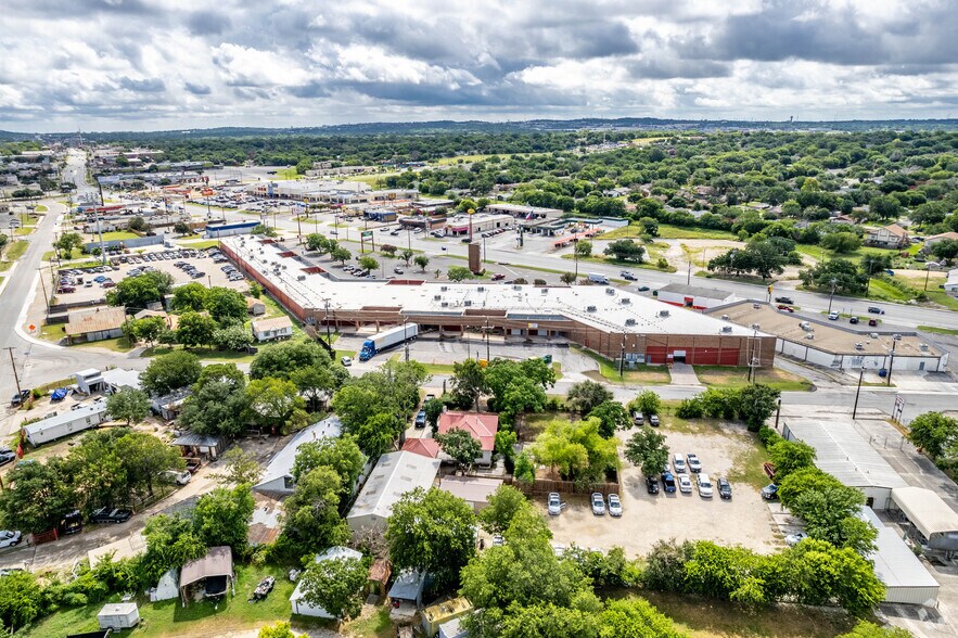 More Photos Of 11803-11855 Perrin Beitel Rd, San Antonio Unknown For Lease