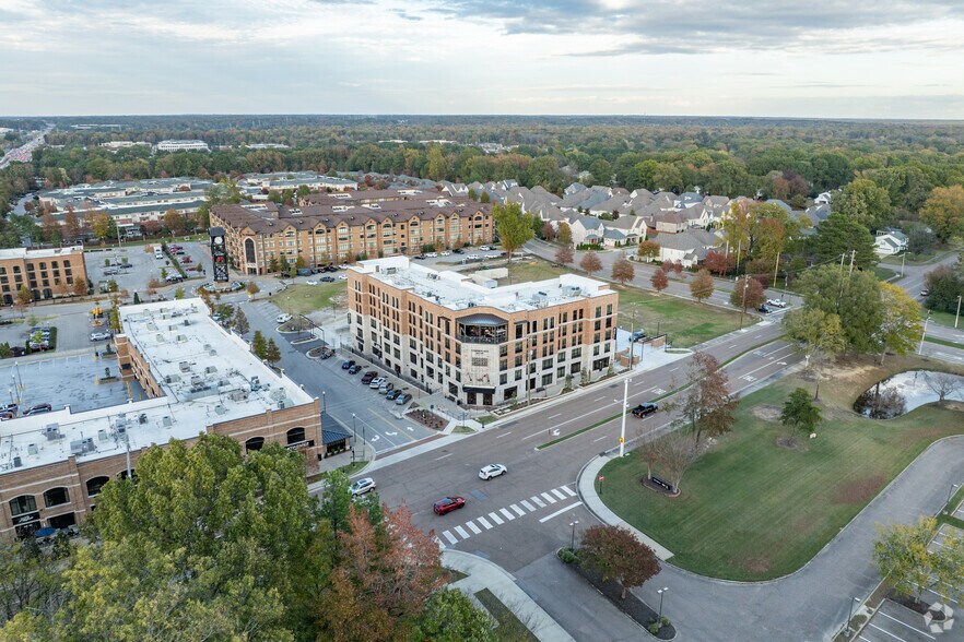 More Photos Of 7800 Neshoba Rd, Germantown Hotel For Lease