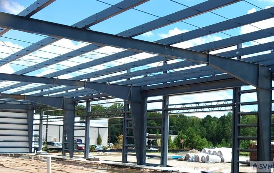 More Photos Of 606 Towne Park Loop, Rincon Flex For Lease