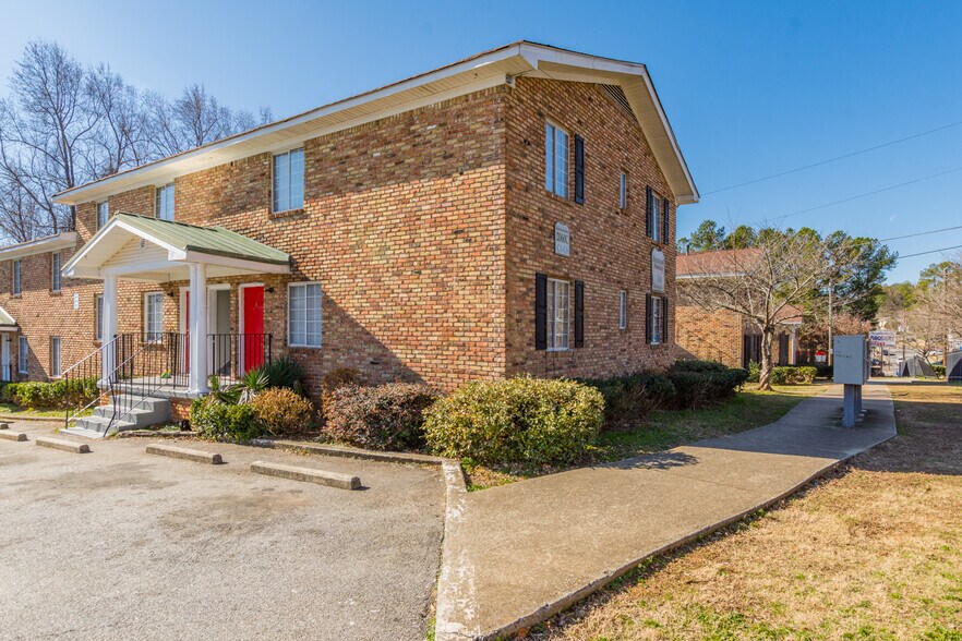 More Photos Of 2060 Alison Ct SW, Atlanta Apartments For Sale