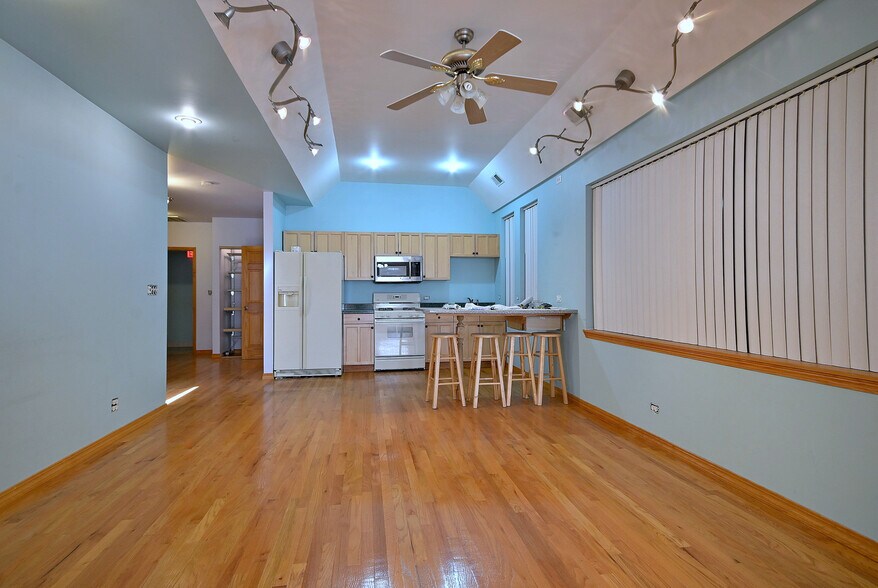 More Photos Of 6744-6756 W Belmont Ave, Chicago Storefront Retail Residential For Sale