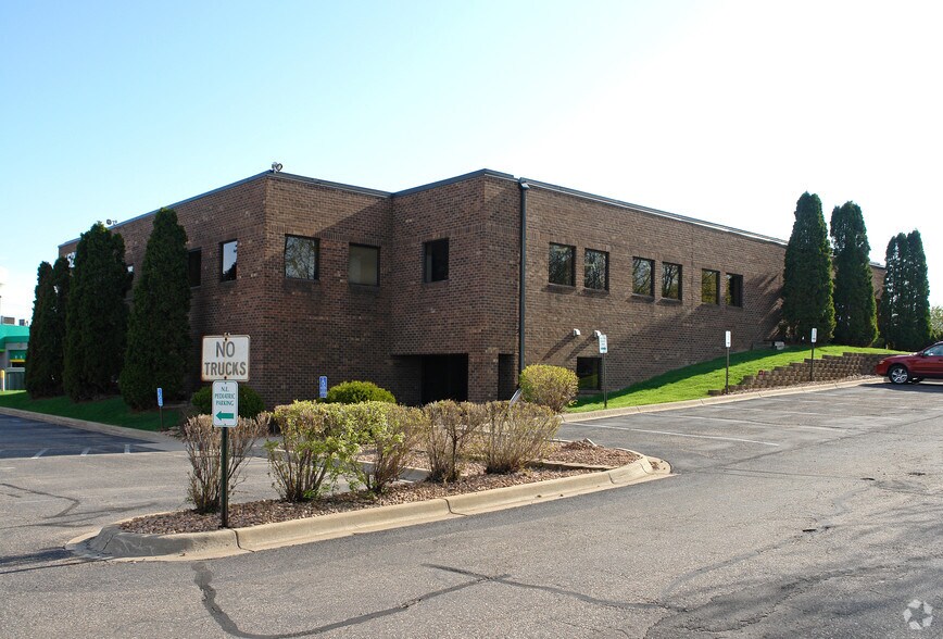 More Photos Of 4520 Centerville Rd, White Bear Lake Medical For Sale
