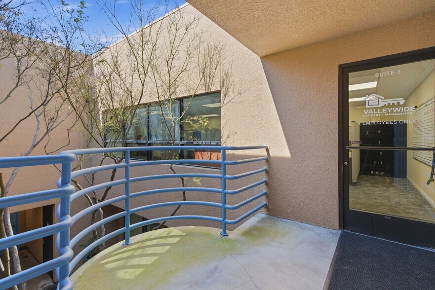 More Photos Of 717 16th St, Modesto Office For Lease