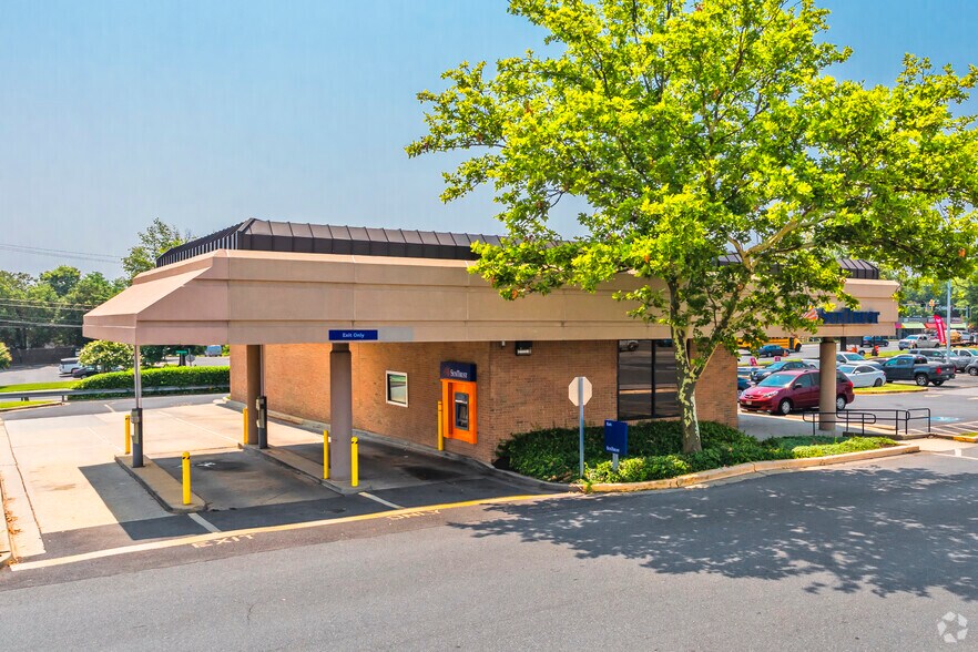 More Photos Of 14050-14368 Baltimore Ave, Laurel Unknown For Lease