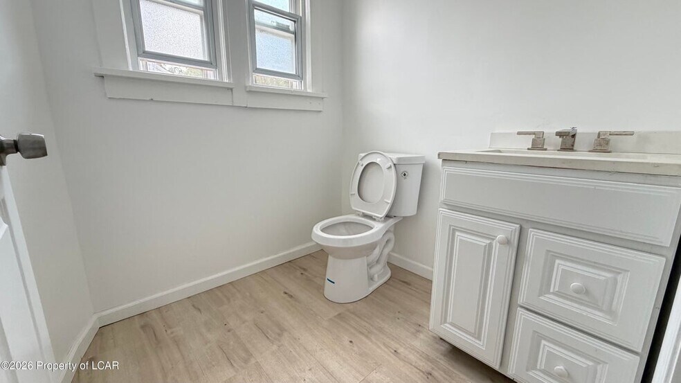 More Photos Of 125 Grove St, Wilkes-Barre Apartments For Sale