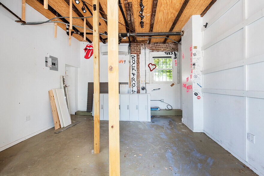 More Photos Of 561 Clinton St, Brooklyn Multifamily For Sale