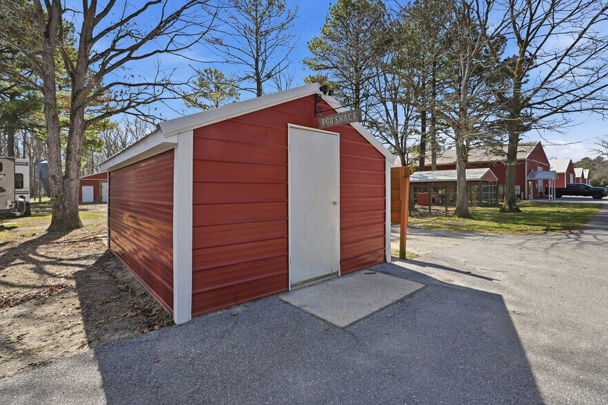 More Photos Of 89 Hunting Quarter Rd, Greenwood Trailer Camper Park For Sale