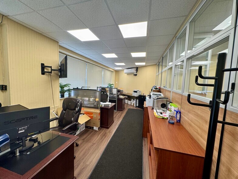 More Photos Of , Brooklyn Unknown For Sale