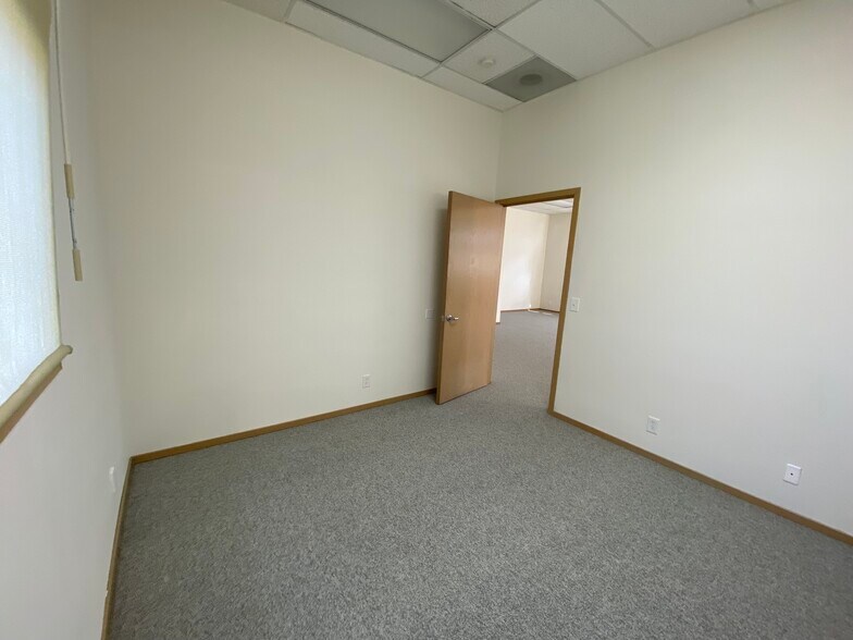 More Photos Of 12911 SE Kent Kangley Rd, Kent Medical For Lease