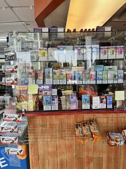 More Photos Of 3901 NW 10th St, Oklahoma City Convenience Store For Sale