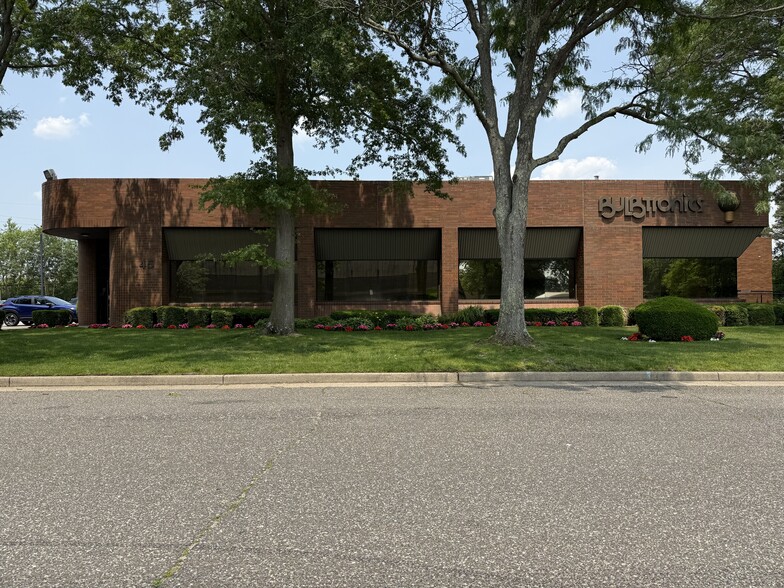 More Photos Of 45 Banfi Plz, Farmingdale Warehouse For Sale