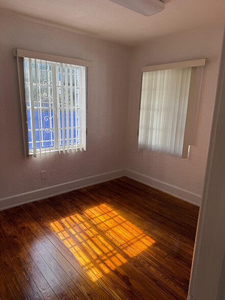 More Photos Of 1812 W 1st St, Sanford Office For Lease
