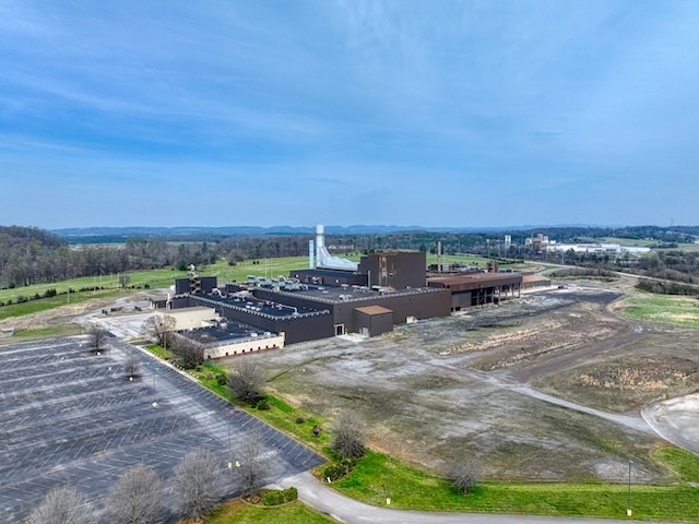 More Photos Of 134 Waupaca Dr, Etowah Manufacturing For Sale