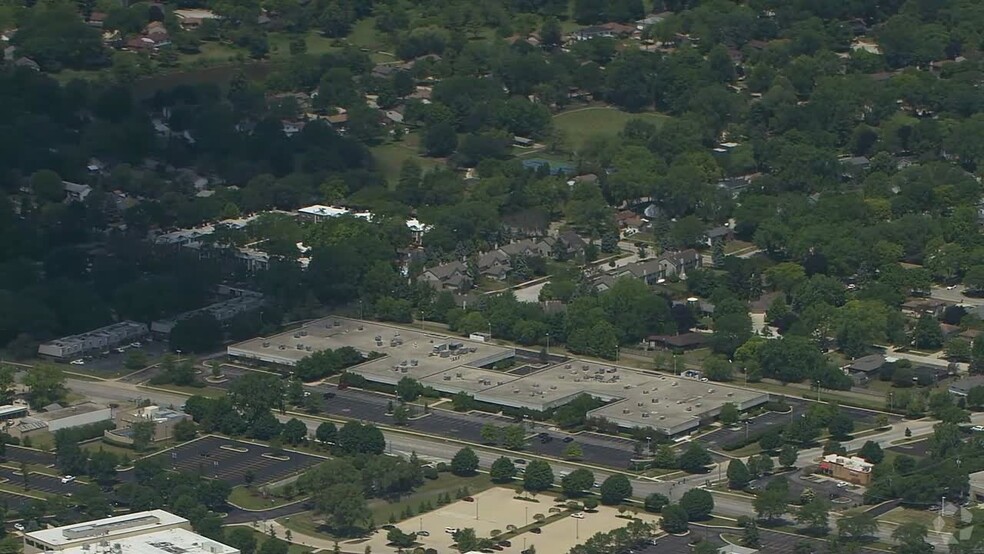 Primary Photo Of 2400 Ogden Ave, Lisle Office For Lease