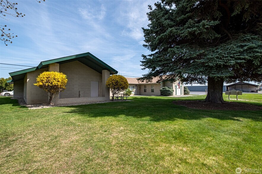 More Photos Of 119 J St SW, Quincy Office For Sale