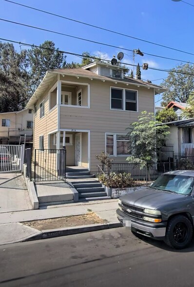 More Photos Of 645-649 N Cummings St, Los Angeles Apartments For Sale