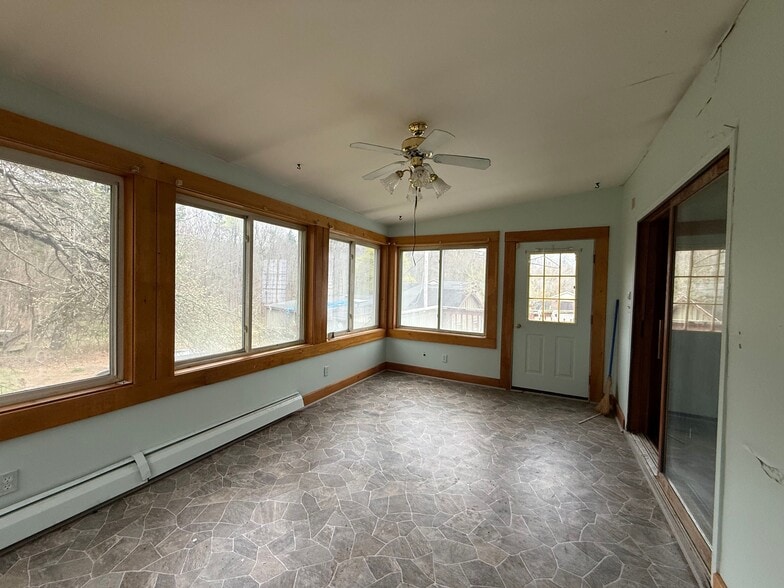 More Photos Of 137 Southbridge Rd, Charlton Warehouse For Sale