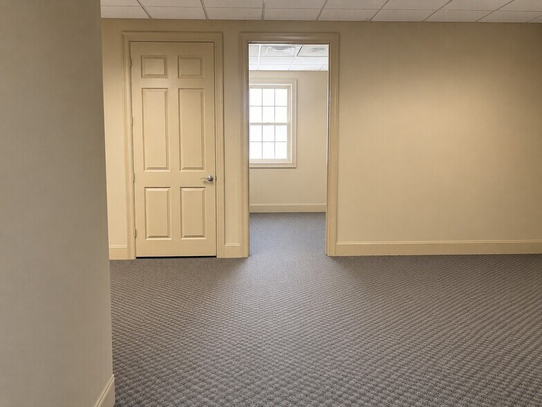 More Photos Of 5777 Sienna Pky, Missouri City Office For Lease