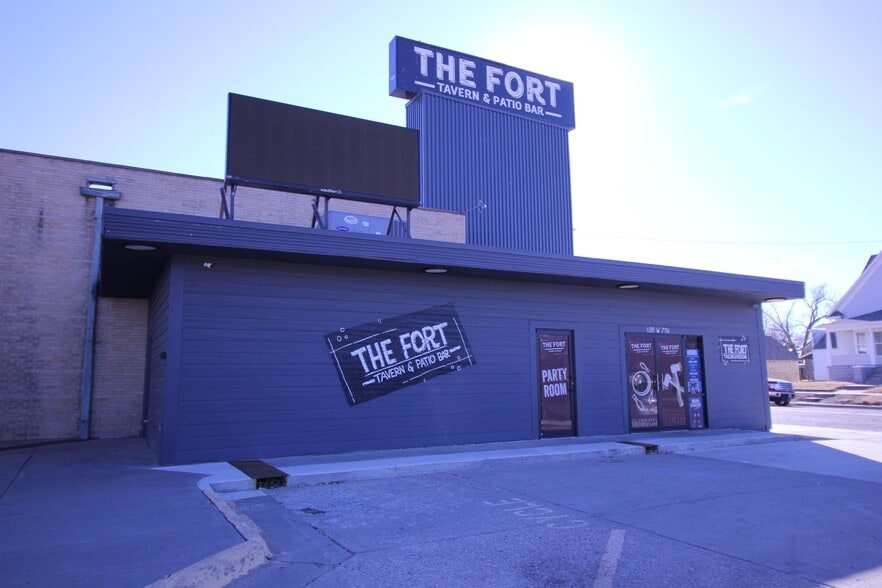 More Photos Of 111 W 7th St, Hays Restaurant For Sale