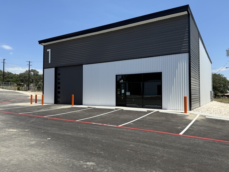 More Photos Of 6420 FM 1102, New Braunfels Unknown For Lease