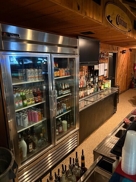 More Photos Of 1704 E Hwy 70, Kingston Bar For Sale