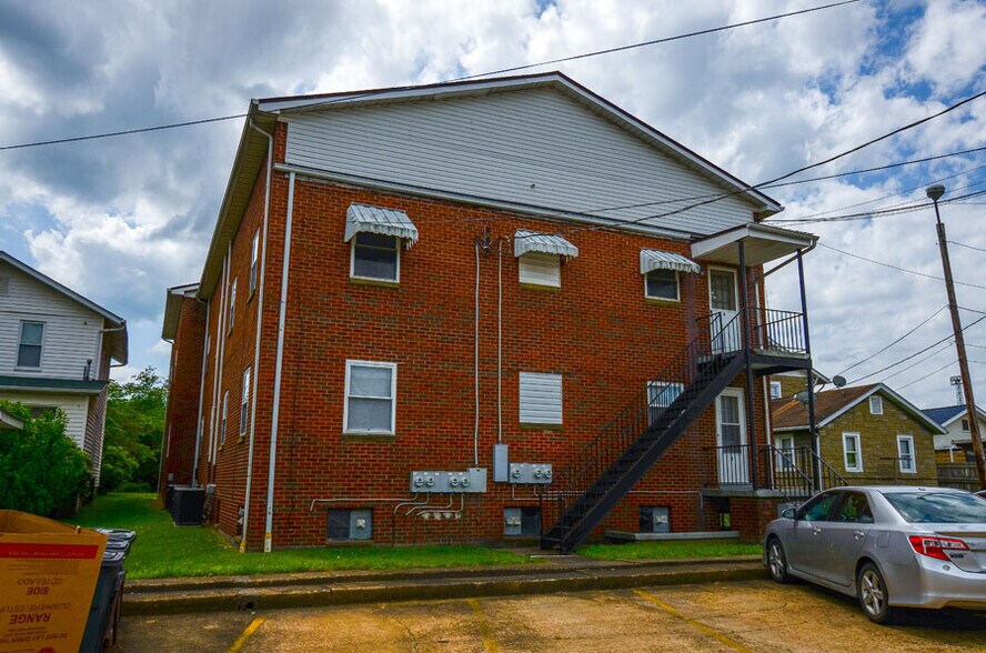 More Photos Of 211 4th Ave, South Charleston Apartments For Sale