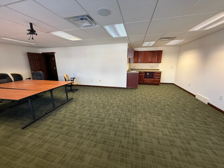 More Photos Of 5092 Lovers Ln, Portage Office For Sale