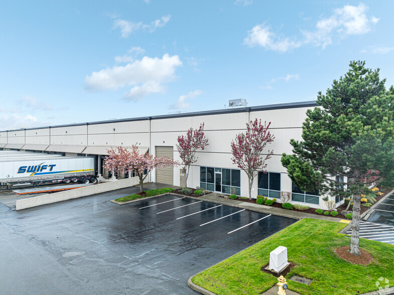 More Photos Of 2302 B St NW, Auburn Warehouse For Lease