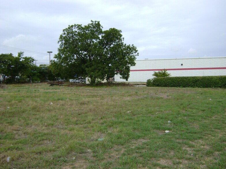 More Photos Of 225 E New Hope Dr, Cedar Park Land For Sale