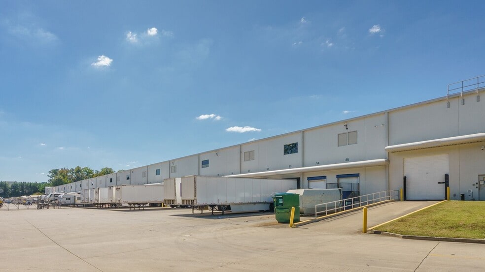 More Photos Of 4800 N Commerce Dr, Atlanta Distribution For Lease