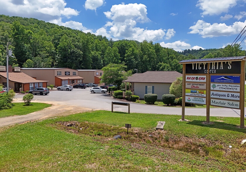 More Photos Of 3196 Highway 515 E, Blairsville Storefront For Lease