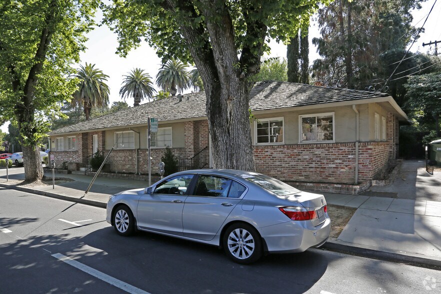 More Photos Of 801 Alhambra Blvd, Sacramento Medical For Lease