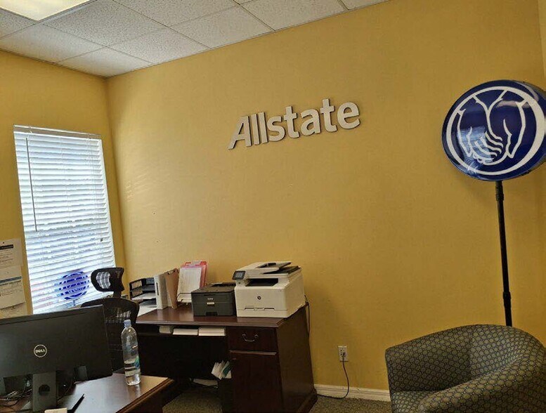 More Photos Of 2517 Seven Springs Blvd, New Port Richey Loft Creative Space For Sale