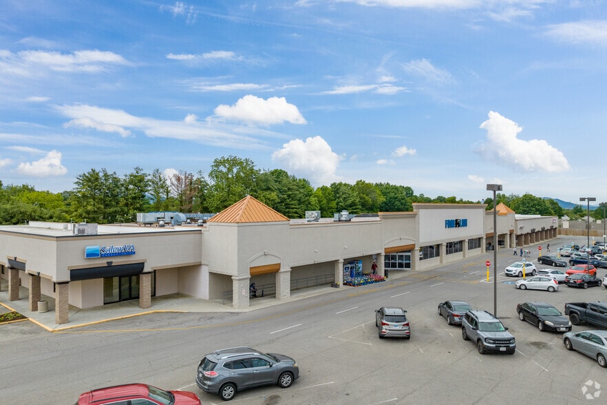 Primary Photo Of 4913-4933 Grandin Rd SW, Roanoke Supermarket For Sale