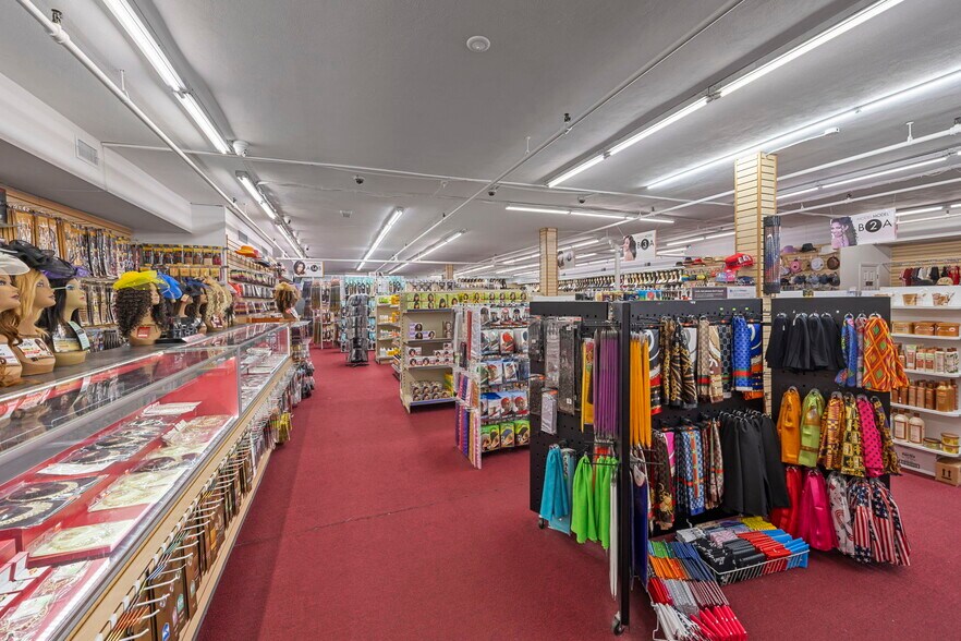 More Photos Of 110 S Florissant Rd, Saint Louis Storefront For Sale