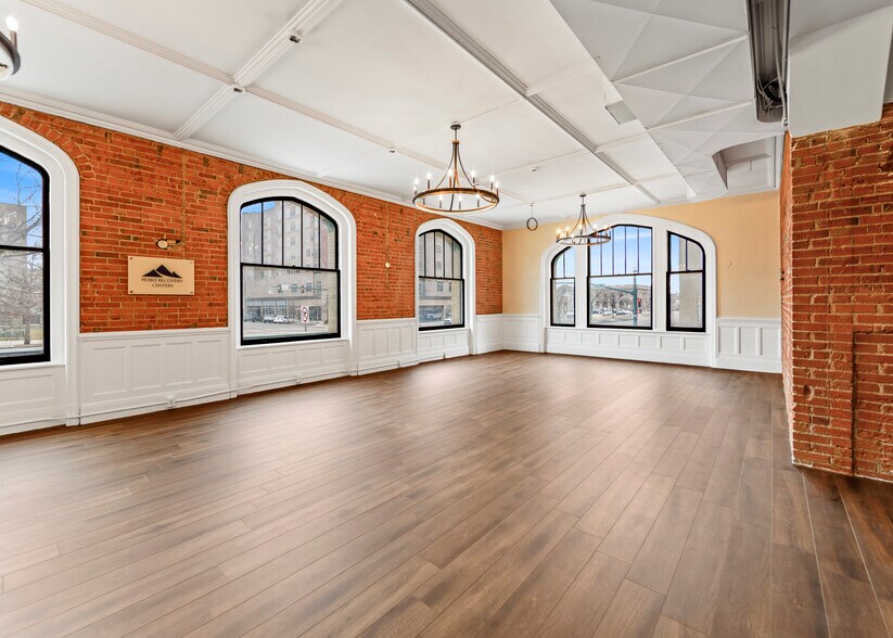 More Photos Of 130 E Kiowa Ave, Colorado Springs Apartments For Sale