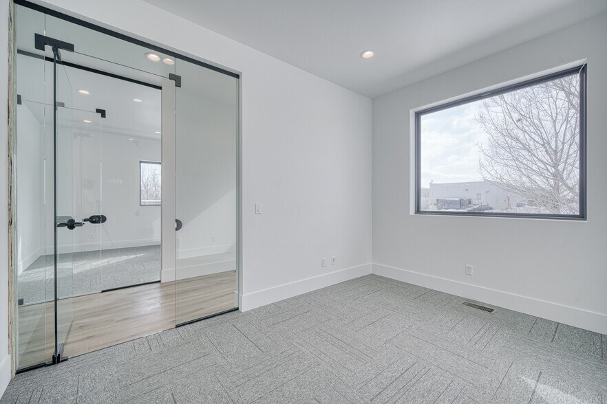 More Photos Of 1070 Curlew Dr, Ammon Medical For Lease