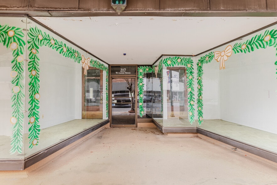 More Photos Of 217 W Lamar St, Americus General Retail For Sale