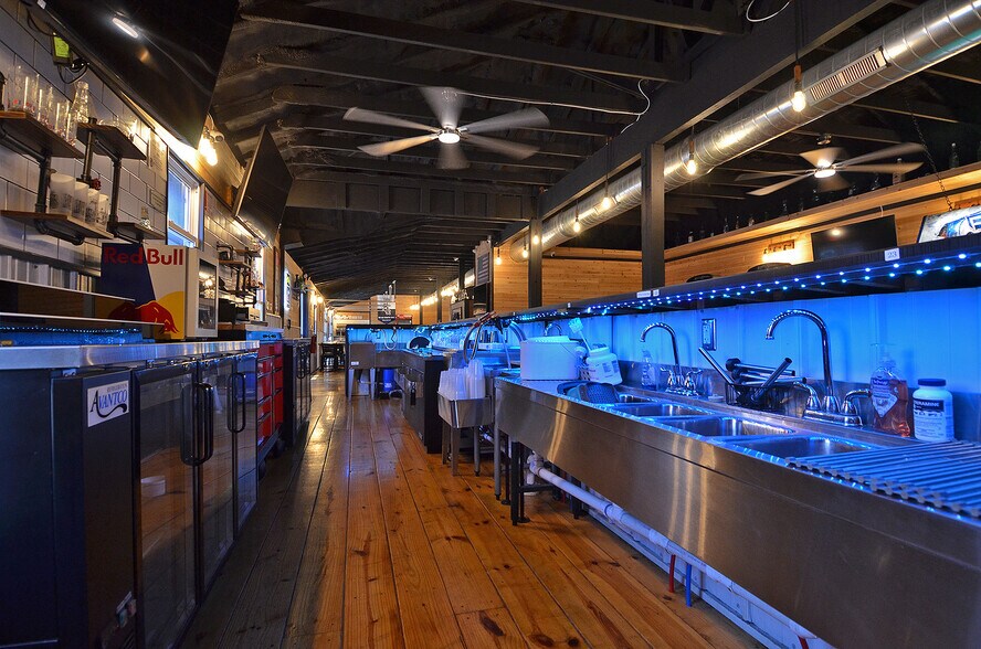 More Photos Of 818 N Shabbona St, Streator Restaurant For Sale