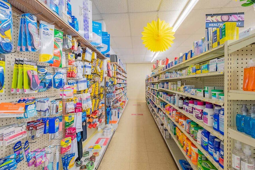 More Photos Of 221 Kennedy Memorial Dr, Hoyt Lakes Freestanding For Sale