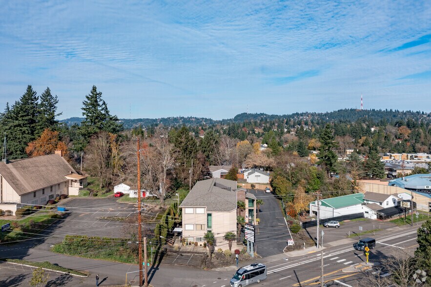 More Photos Of 9221 SW Barbur Blvd, Portland Loft Creative Space For Lease