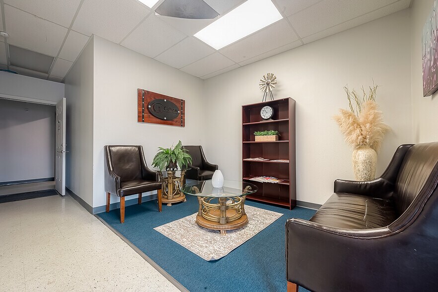 More Photos Of 208-214 E X St, Deer Park Medical For Lease