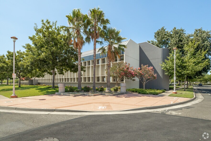 More Photos Of 10481 Armstrong Ave, Mather Office For Sale