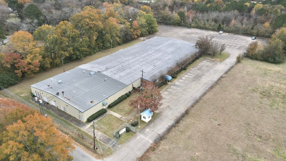 Primary Photo Of 826 17th Ave S, Columbus Manufacturing For Sale