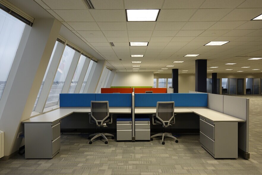 More Photos Of 700 Terrace Point Rd, Muskegon Medical For Lease