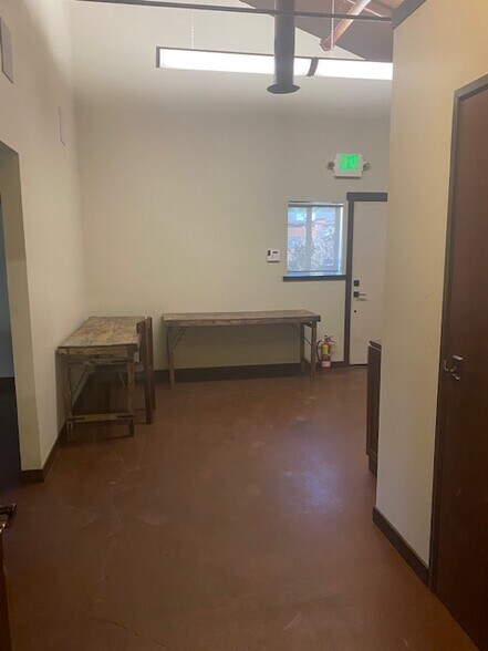 More Photos Of 540 National Ave, Tahoe Vista Manufacturing For Lease