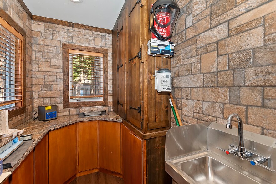 More Photos Of 26744 State Hwy 189, Blue Jay Office Residential For Sale