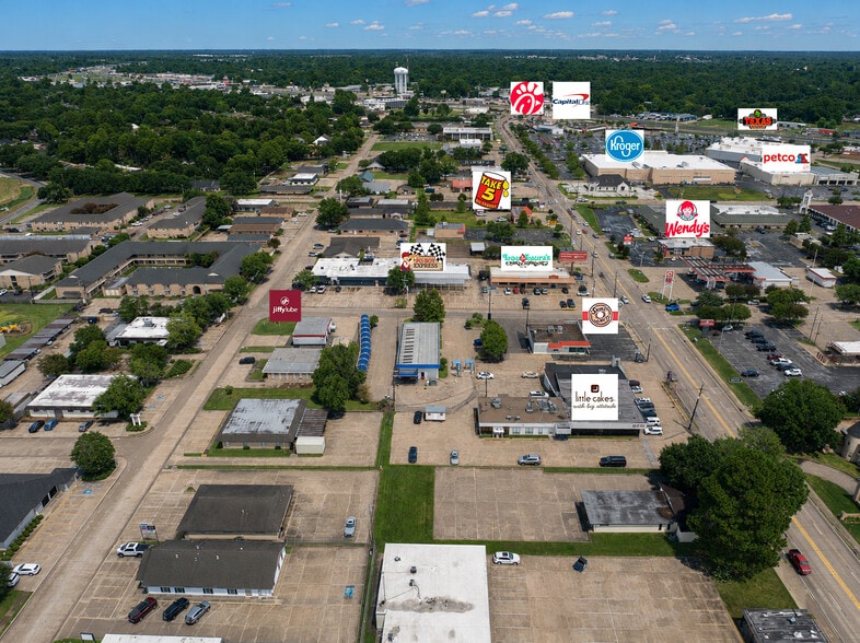 More Photos Of 1308 Windsor Pl, Alexandria Carwash For Sale
