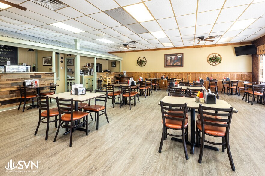 More Photos Of 409 N Main St, Nicholasville Restaurant For Sale